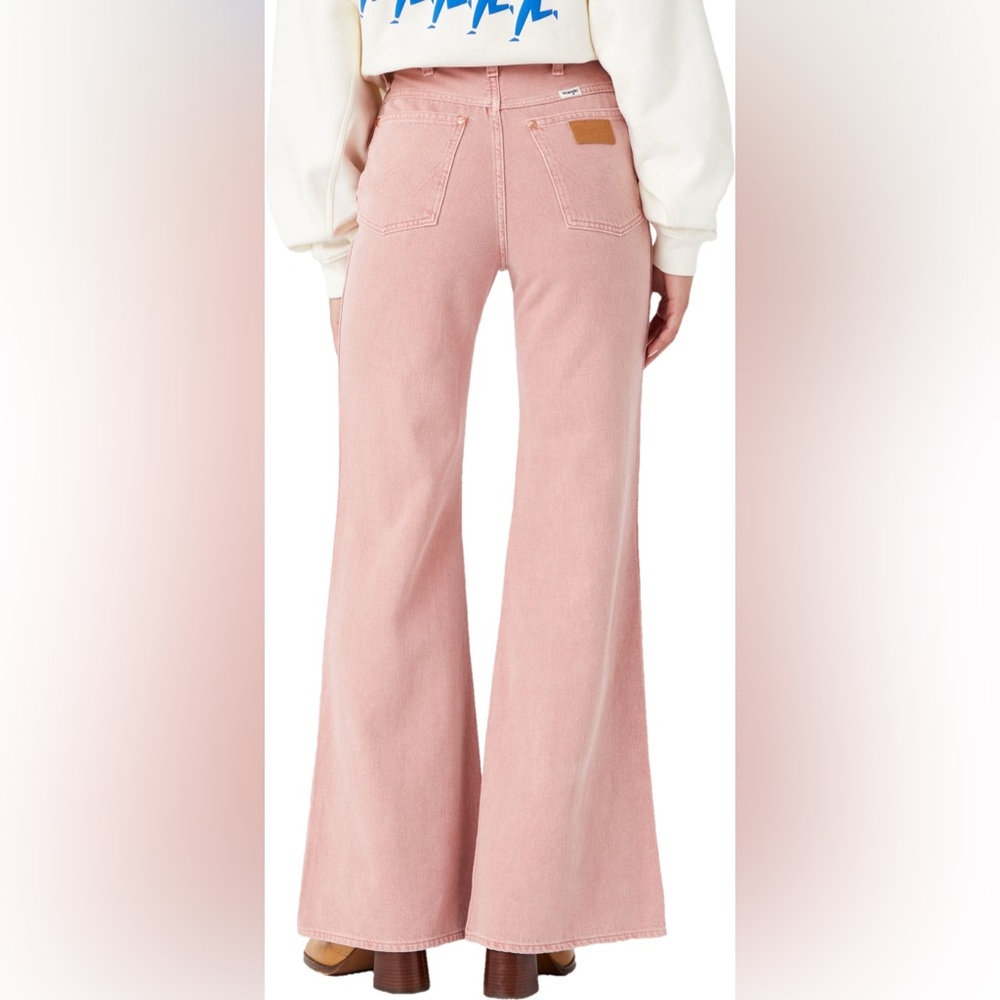 Wrangler wanderer Soft Pink Flare Wide Leg Jeans